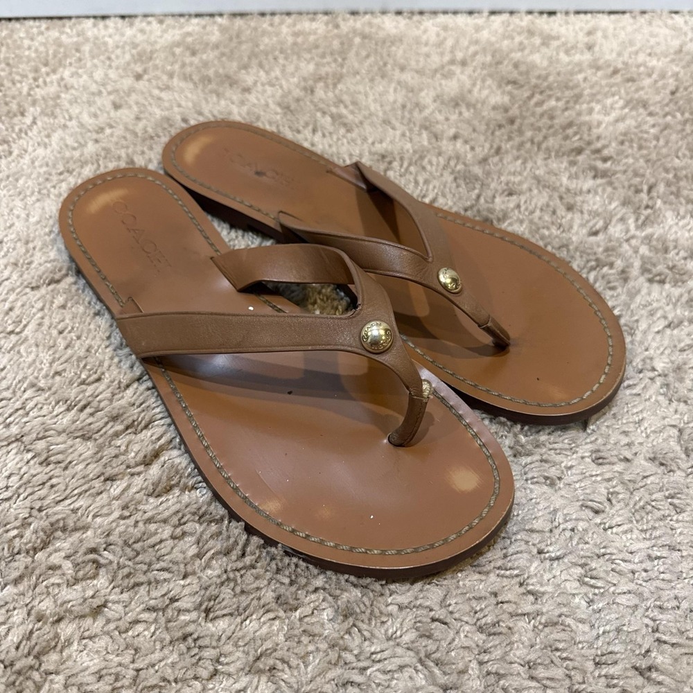 Coach Sandals Shoes Womens Size 8.5 Brown Leather Thong Flip Flop Logo Studded